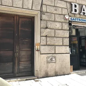 - Monti Rome